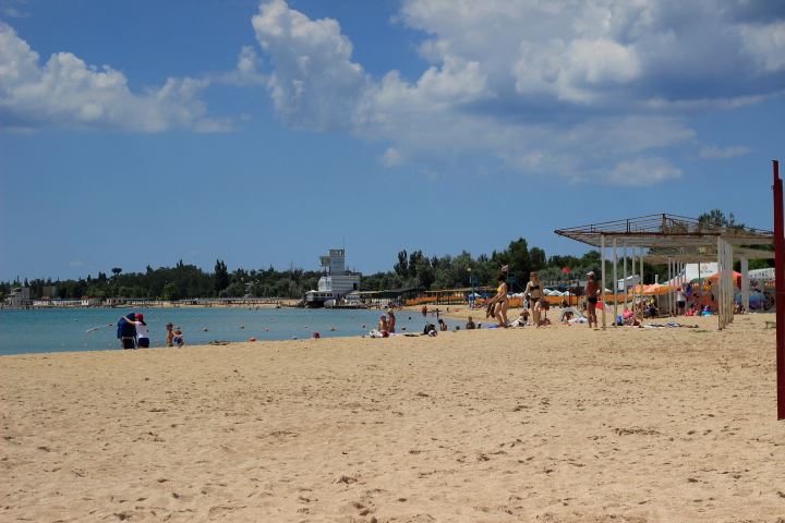 песчаный пляж в крыму для детей